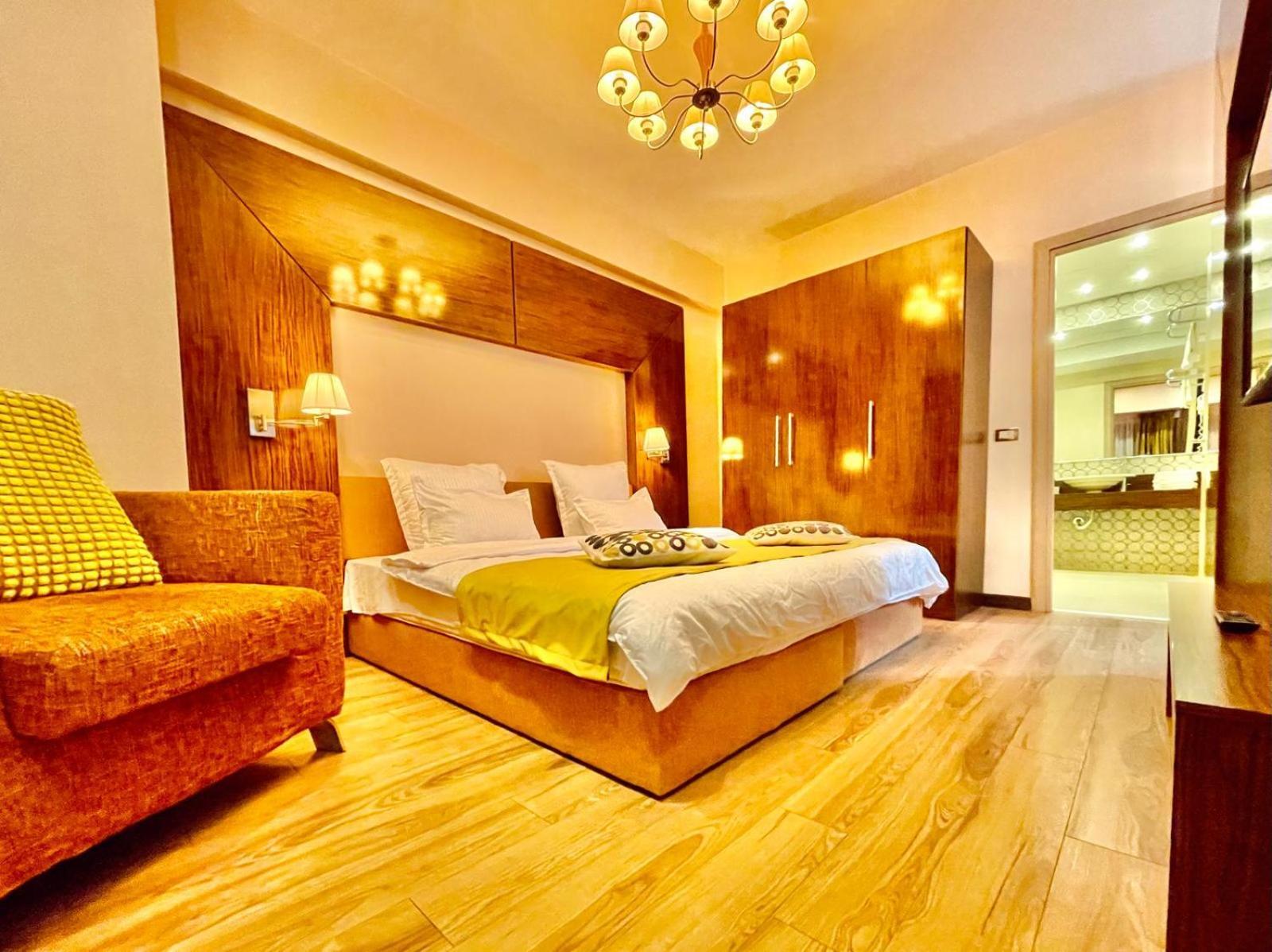 Royal Studio Apartment With A Perfect View - Yamaluxe 布加勒斯特 外观 照片