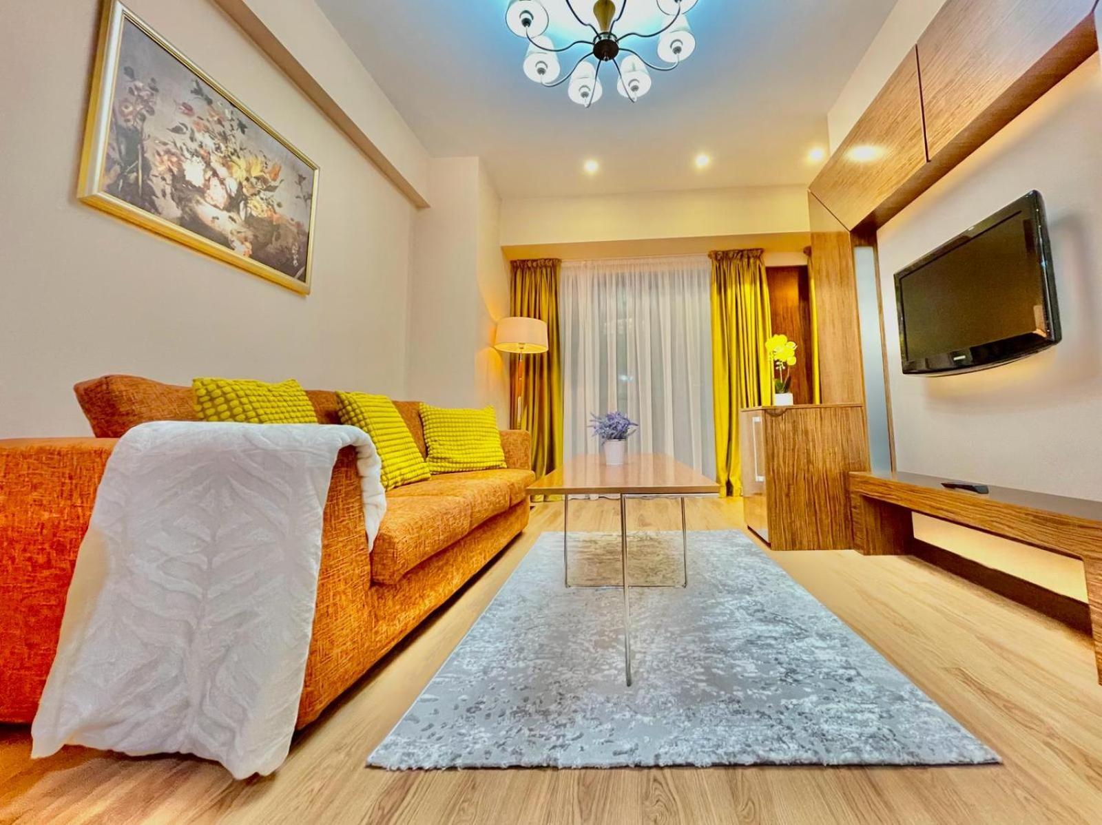 Royal Studio Apartment With A Perfect View - Yamaluxe 布加勒斯特 外观 照片