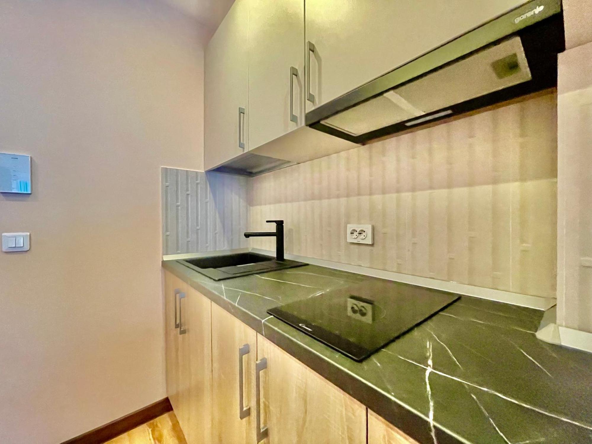 Royal Studio Apartment With A Perfect View - Yamaluxe 布加勒斯特 外观 照片